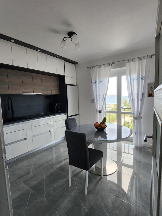 Airport Split Apartment Kastel Stafilic Exterior photo