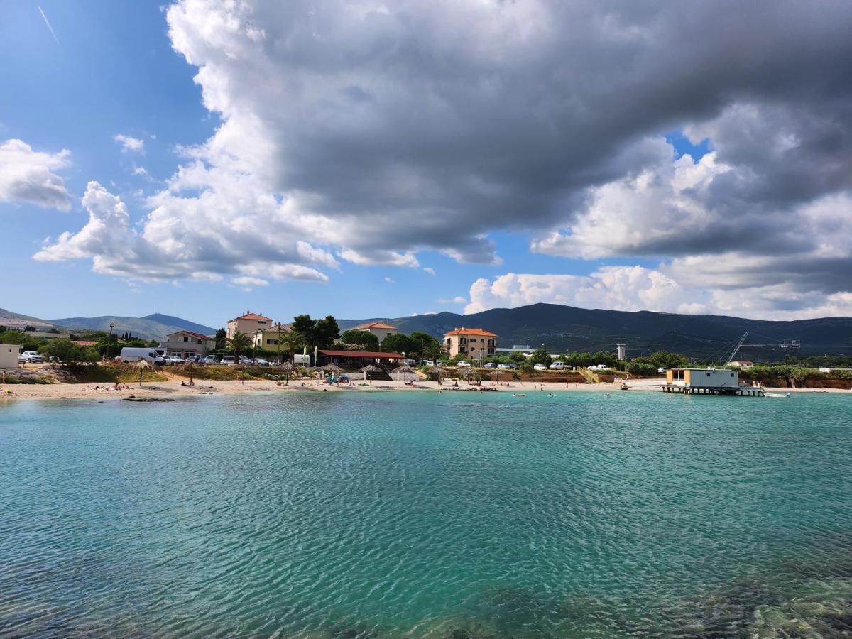 Airport Split Apartment Kastel Stafilic Exterior photo